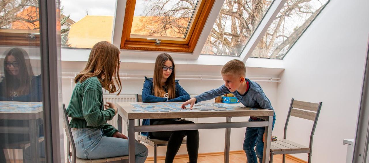Harangtorony Szallo Koszeg Bagian luar foto